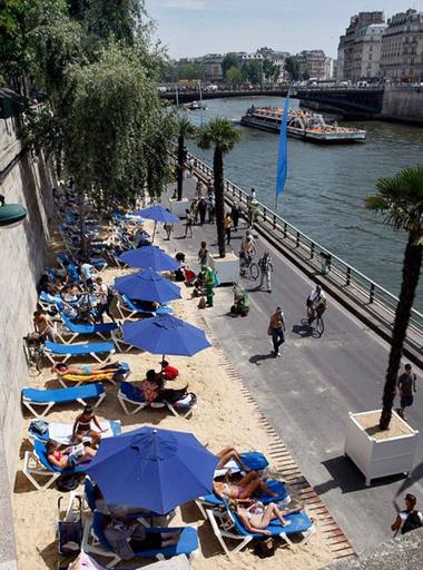 Обо всем - В Париже появляются искусственные пляжи 